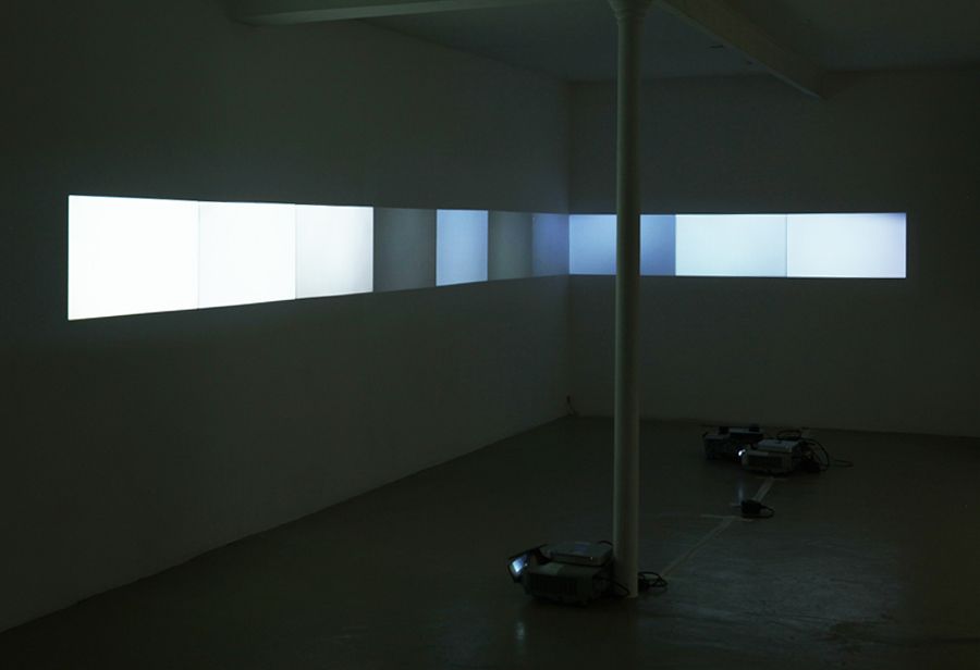 ismail-bahri-horizons-installation-video-2014-espace-khiasma.jpg